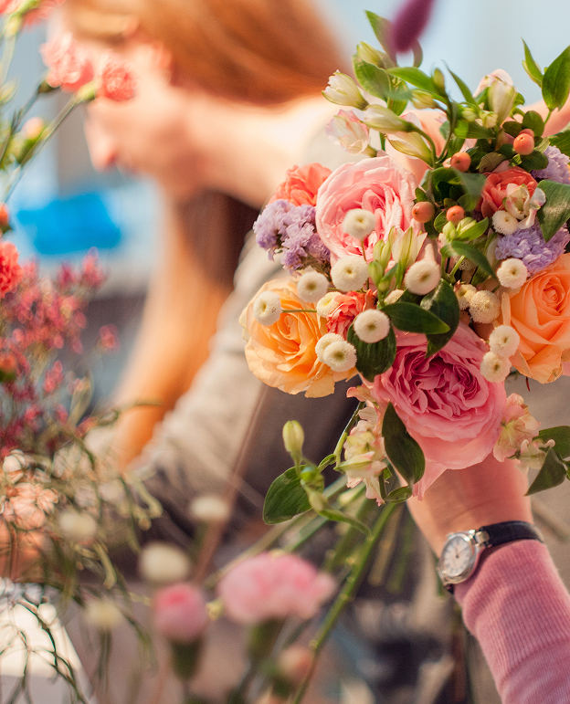 Confection de bouquets de fleur par un artisan fleuriste à Toulouse - Haute-Garonne (31)
